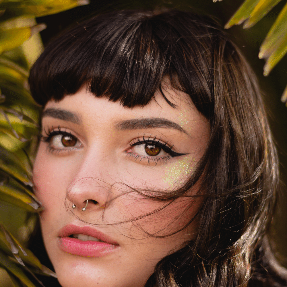 How to Get the Perfect Cat Eye With A Stamp Eyeliner